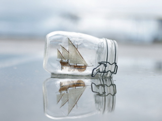 Обои Toy Ship In Bottle 320x240