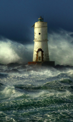 Fondo de pantalla Ocean Storm And Lonely Lighthouse 240x400