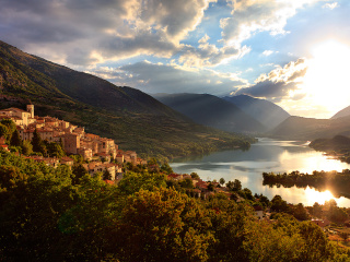 Abruzzo National Park screenshot #1 320x240