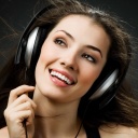 Sfondi Girl in Headphones 128x128