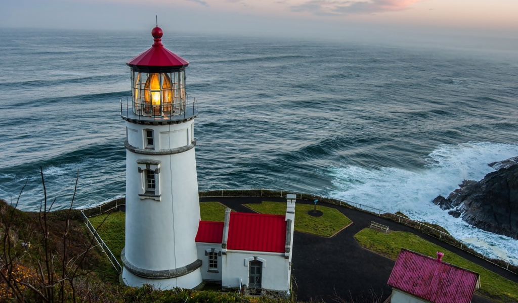 Screenshot №1 pro téma Lighthouse at North Sea 1024x600