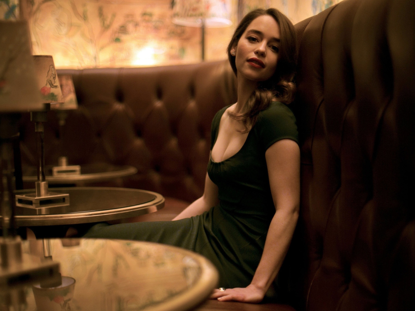 Screenshot №1 pro téma Emilia Clarke 2014 1400x1050