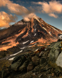 Обои Koryaksky Volcano on Kamchatka 128x160