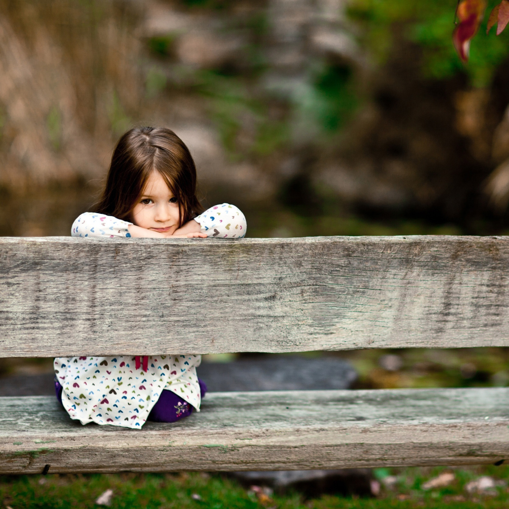 Child Sitting On Bench wallpaper 2048x2048