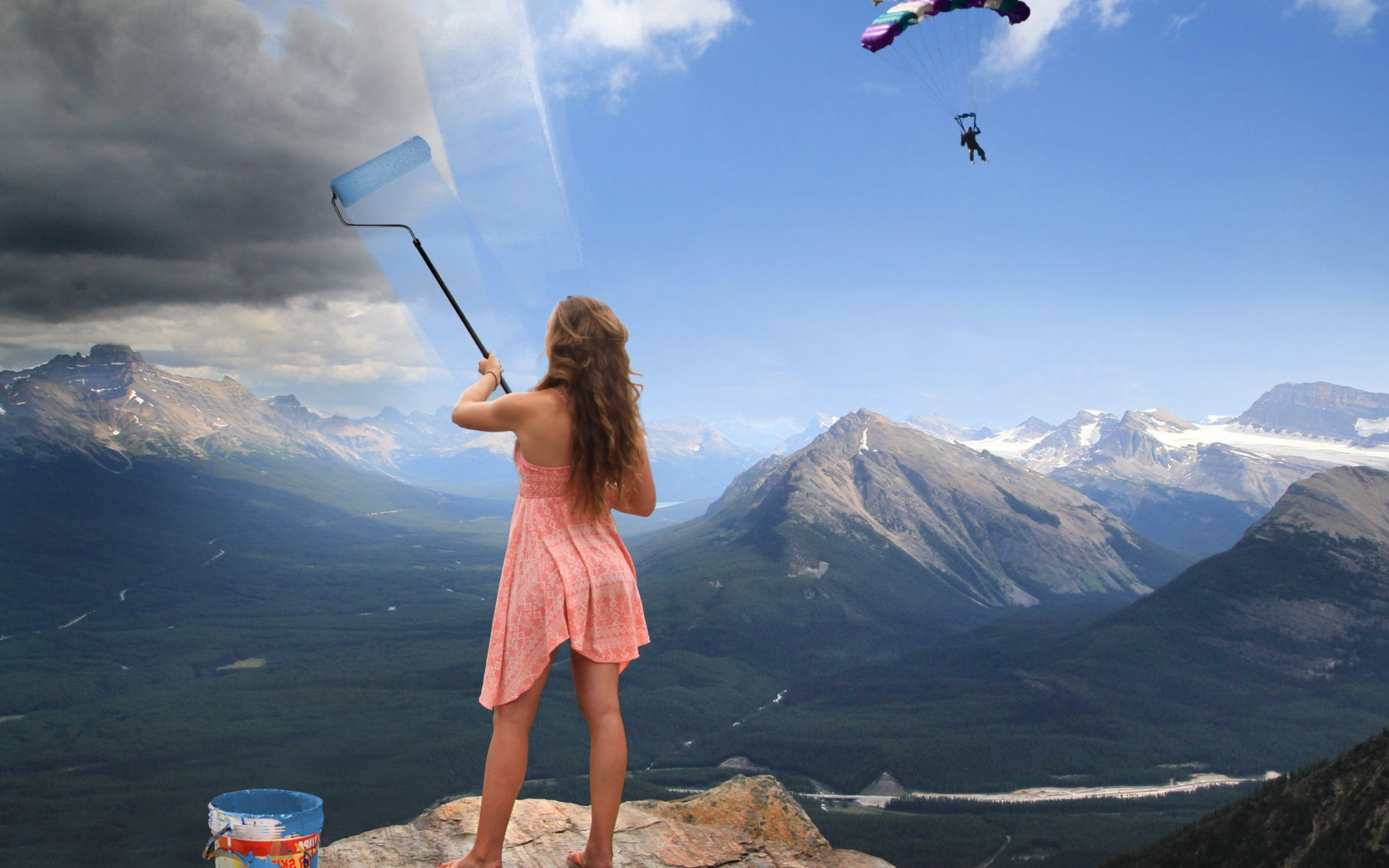 Das Sky washing in mountains Wallpaper 1680x1050