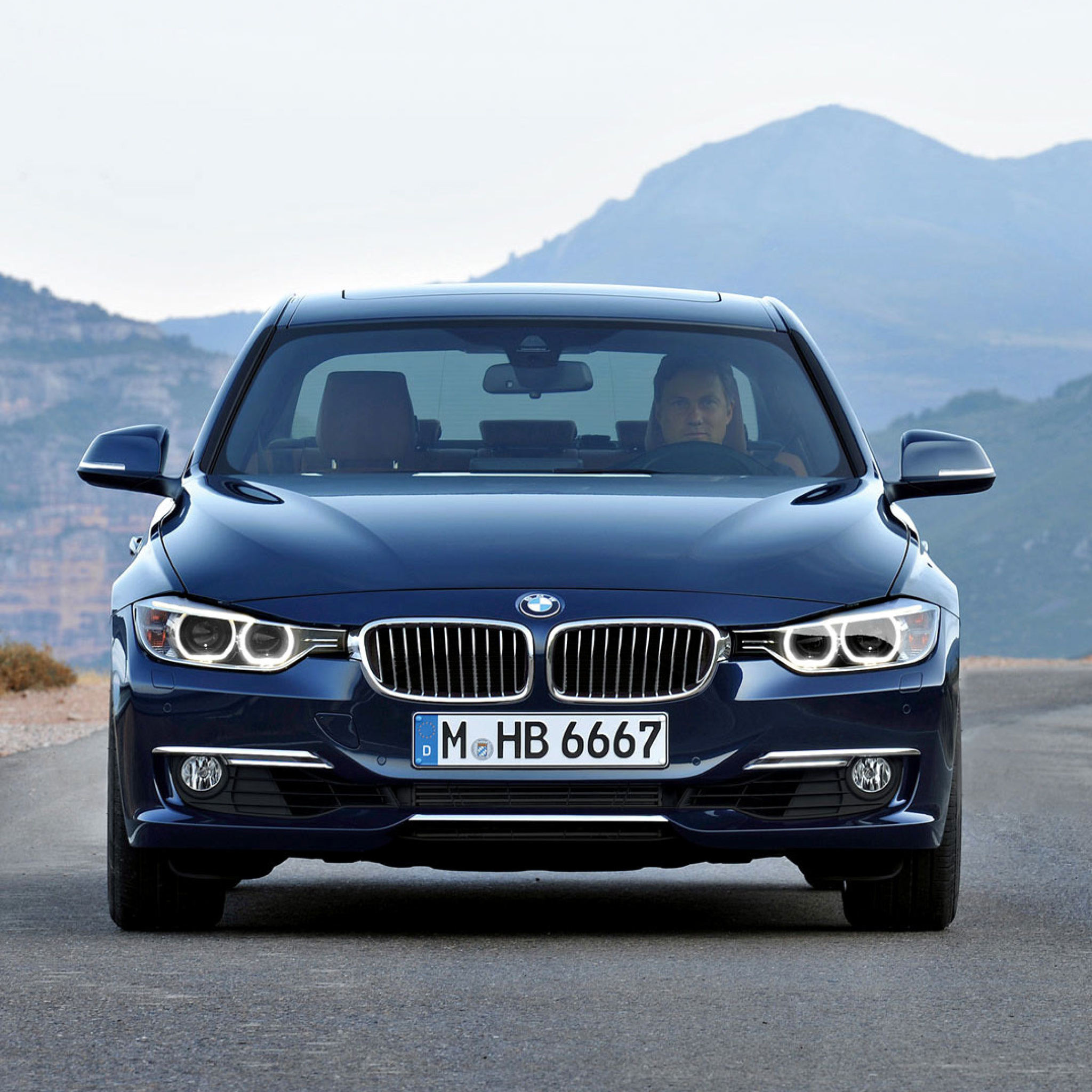 Das BMW 328i F30 Wallpaper 2048x2048