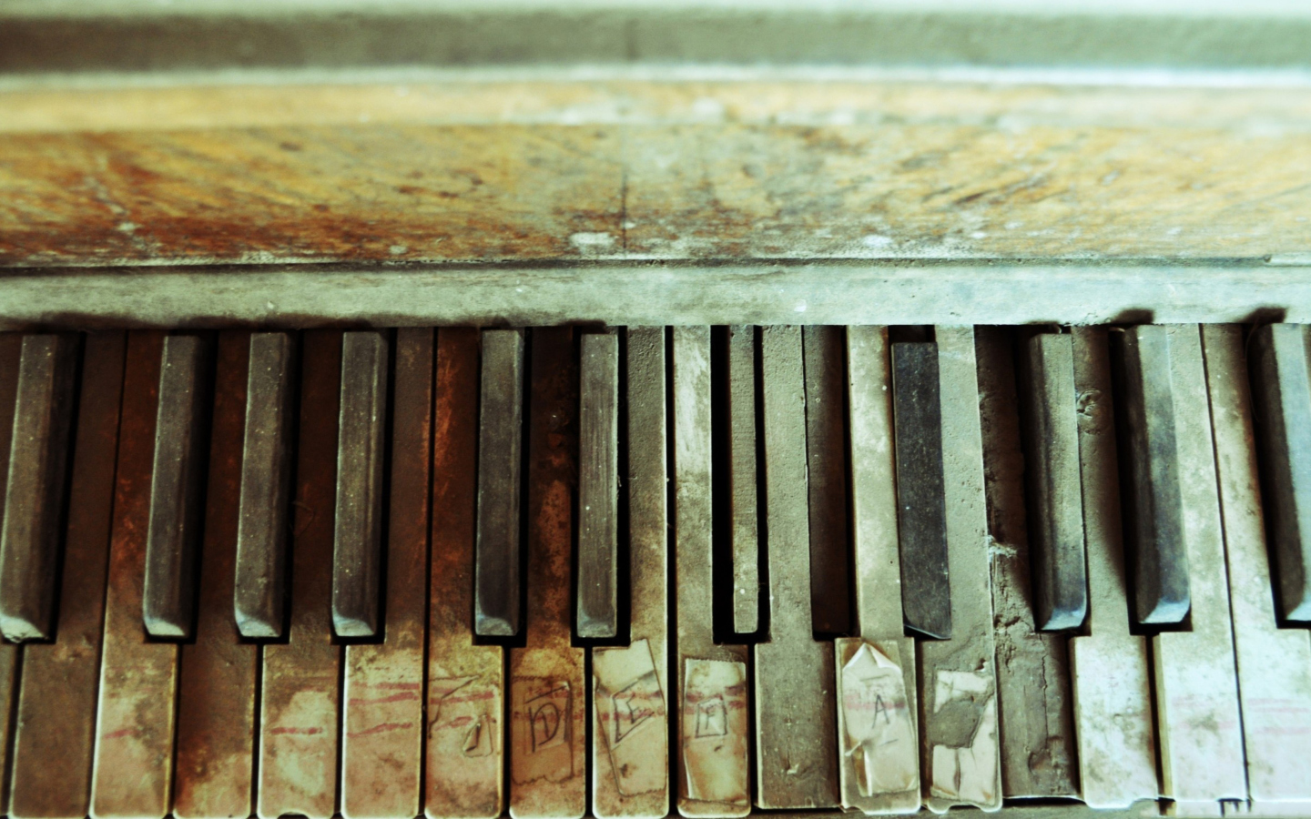 Old Piano Keyboard screenshot #1 1440x900