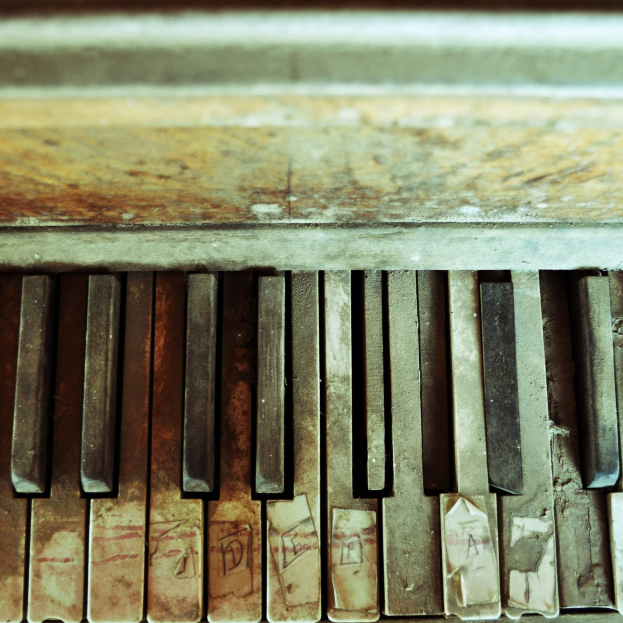 Old Piano Keyboard screenshot #1 2048x2048