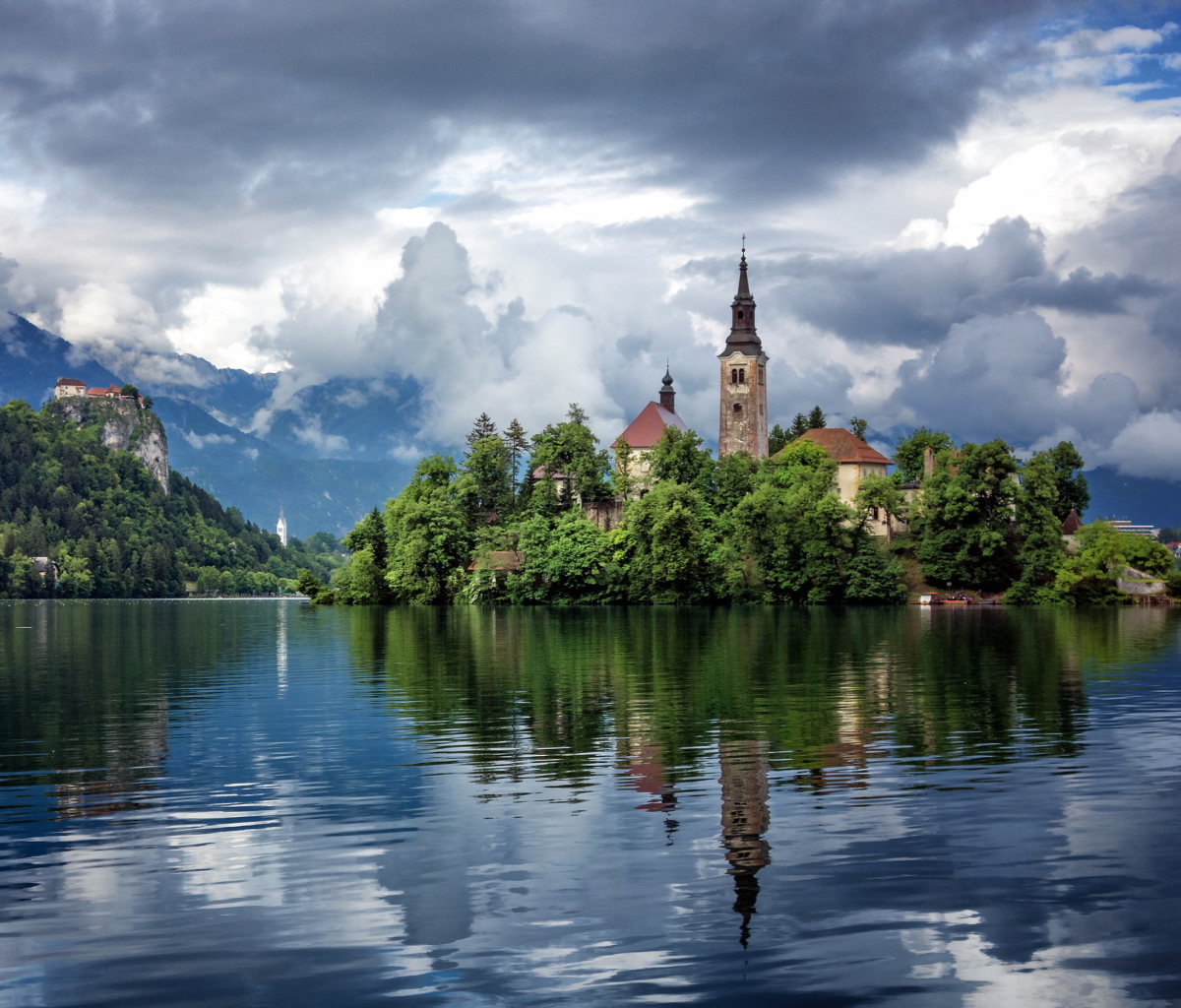 Das Lake Bled, Slovenia Wallpaper 1200x1024