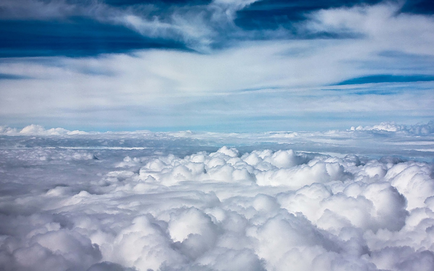 Screenshot №1 pro téma Above Clouds 1440x900