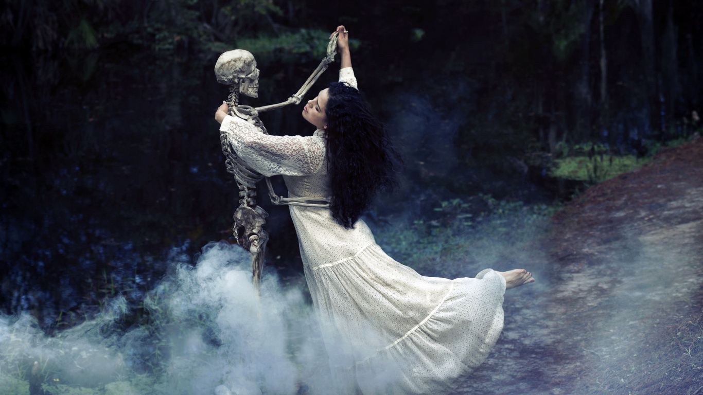 Обои Girl Dancing With Skeleton 1366x768