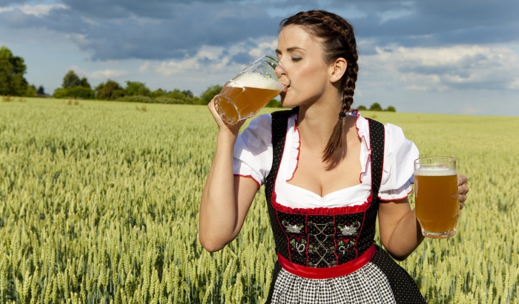 Girl likes Bavarian Weissbier wallpaper 1024x600