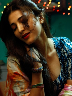 Shruthi Hassan In D Day screenshot #1 240x320