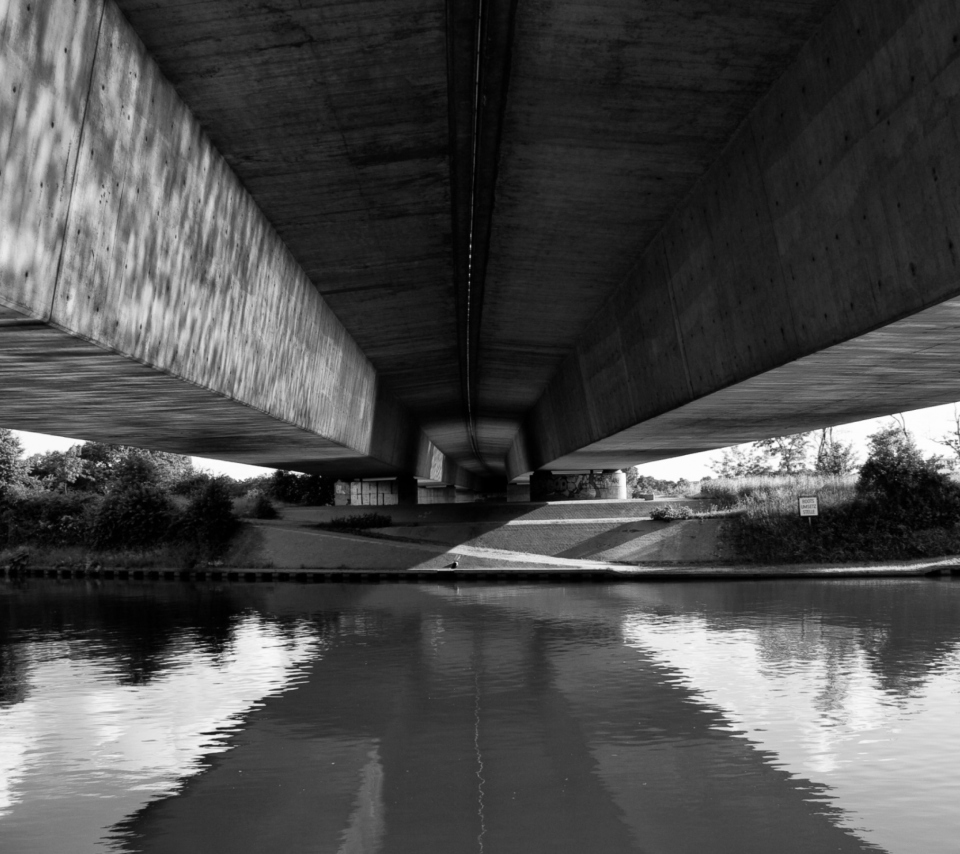 Das Under The Bridge Wallpaper 960x854