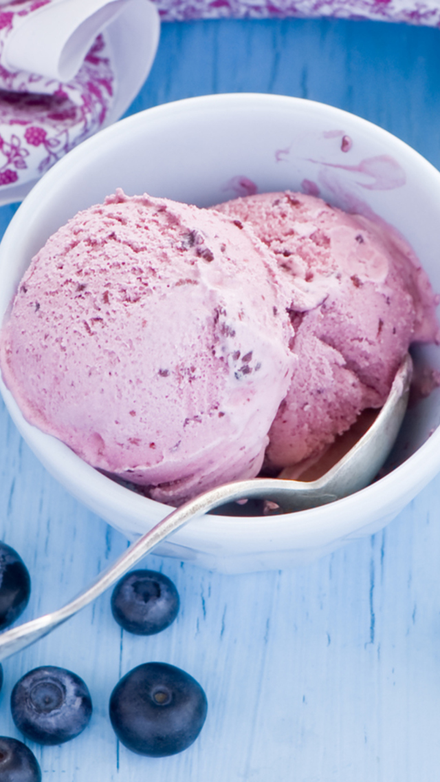 Sfondi Berry Ice Cream 640x1136