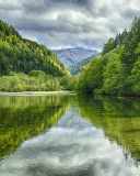 Fondo de pantalla Shine on Green Lake, Austria 128x160