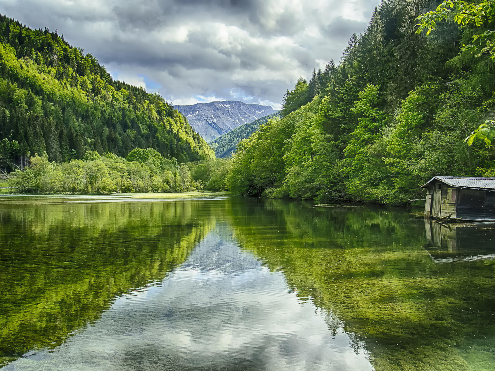 Fondo de pantalla Shine on Green Lake, Austria 1600x1200