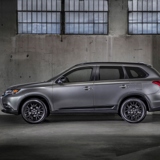 Kostenloses 2018 Mitsubishi Outlander Wallpaper für 1024x1024