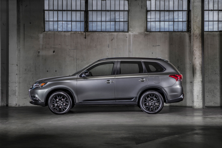 Sfondi 2018 Mitsubishi Outlander