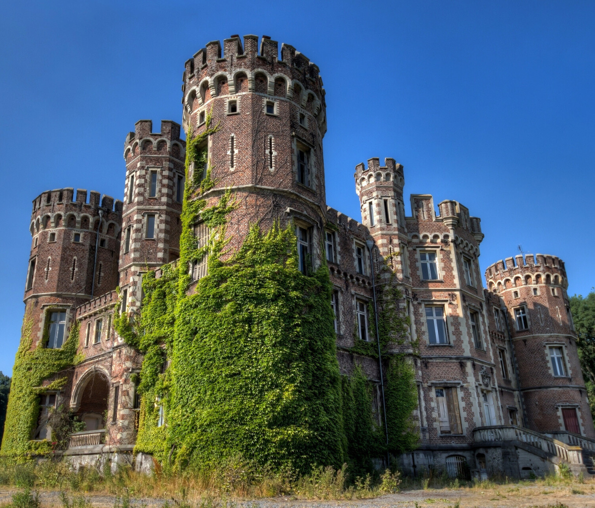 Screenshot №1 pro téma Chateau La Foret - Belgium Castle 1200x1024