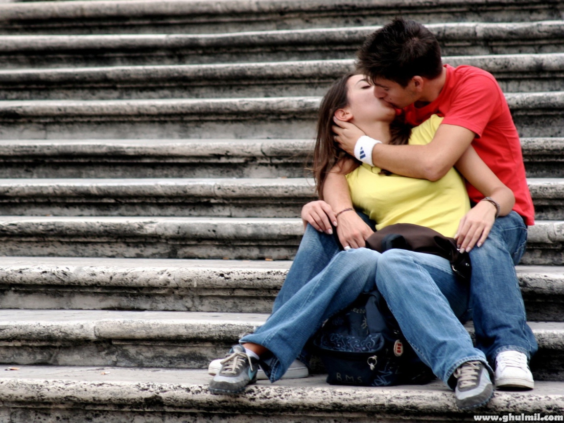 Screenshot №1 pro téma Kissing Couple 1152x864