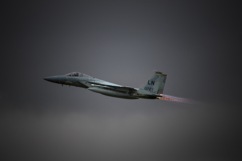 Screenshot №1 pro téma McDonnell Douglas F-15 Eagle Fighter Aircraft 480x320