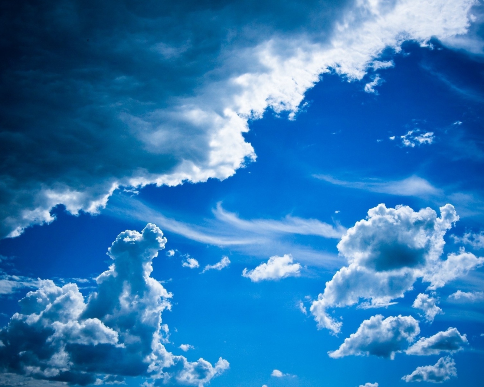 Sfondi Blue Sky And Clouds 1600x1280