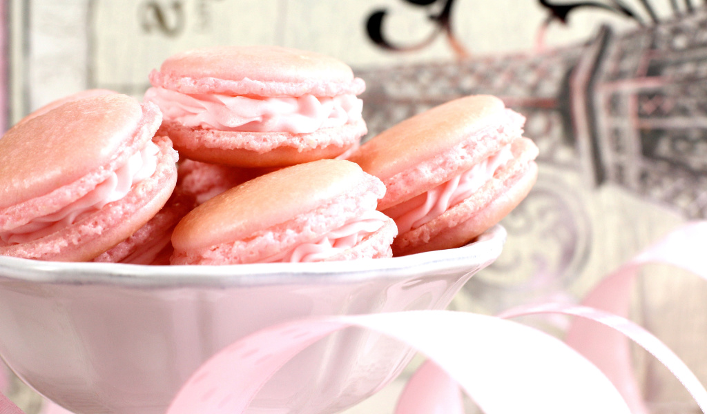 Sfondi Pink Macaron Flavor 1024x600