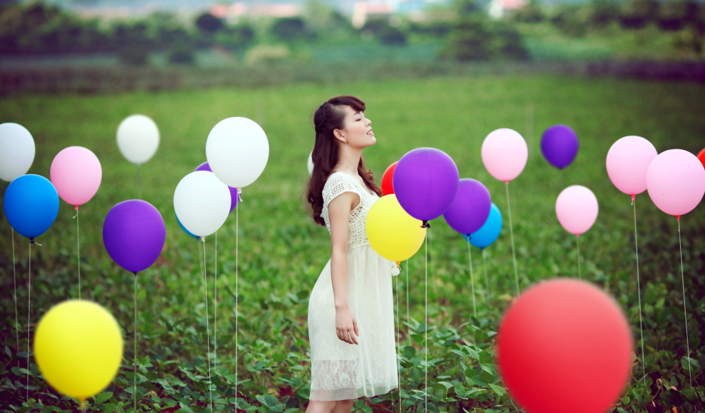Screenshot №1 pro téma Girl And Colorful Balloons 1024x600