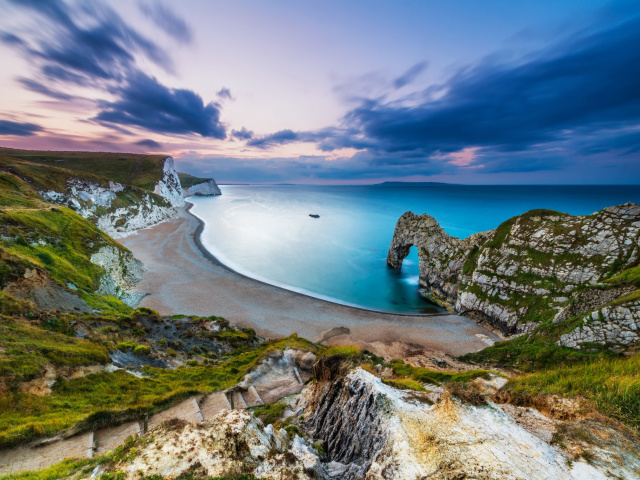 Durdle Door on Jurassic Coast in Dorset, England screenshot #1 640x480