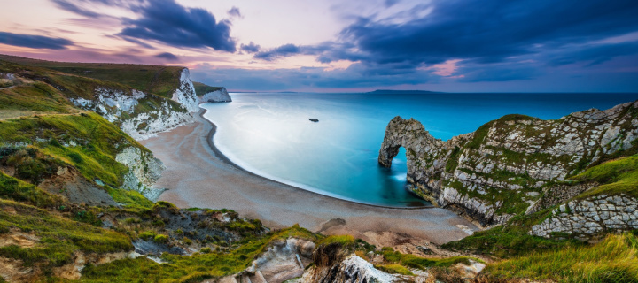 Sfondi Durdle Door on Jurassic Coast in Dorset, England 720x320