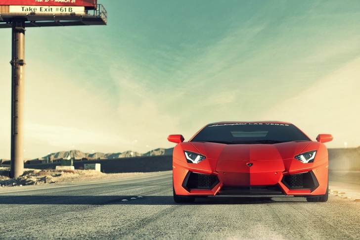 Das Red Lamborghini Aventador Wallpaper