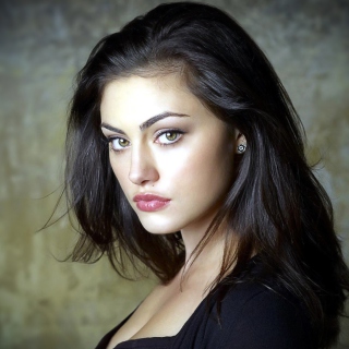 Phoebe Tonkin Wallpaper for iPad 2