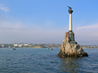 Das Sevastopol, Black Sea Wallpaper 320x240