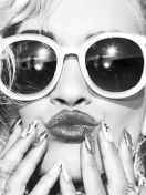 Black And White Portrait Of Blonde Model In Fashion Sunglasses wallpaper 132x176