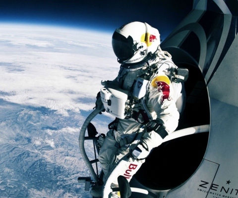 Screenshot №1 pro téma Felix Baumgartner Cosmic Jump 480x400