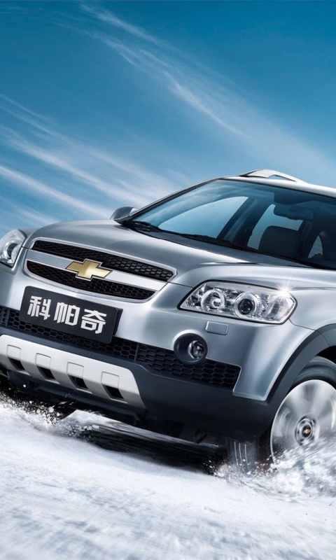 Fondo de pantalla Chevrolet Captiva On Snow 480x800