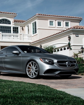 Kostenloses Mercedes Benz S63 AMG Coupe Wallpaper für Nokia C-5 5MP