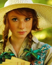 Screenshot №1 pro téma Romantic Girl In Straw Hat 176x220