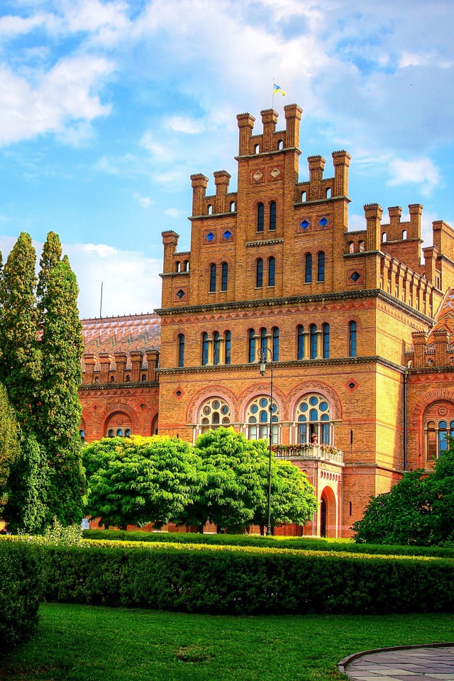 Chernivtsi University Castle screenshot #1 640x960