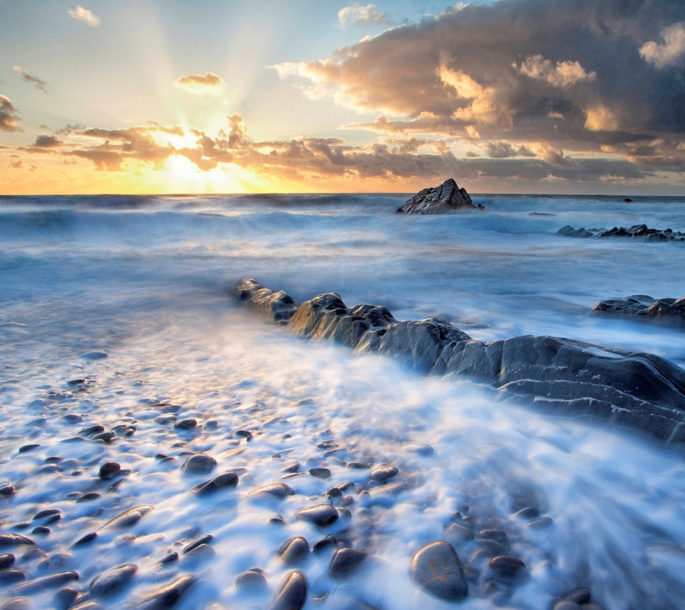 Amazing Oceanscape And Golden Clouds wallpaper 960x854