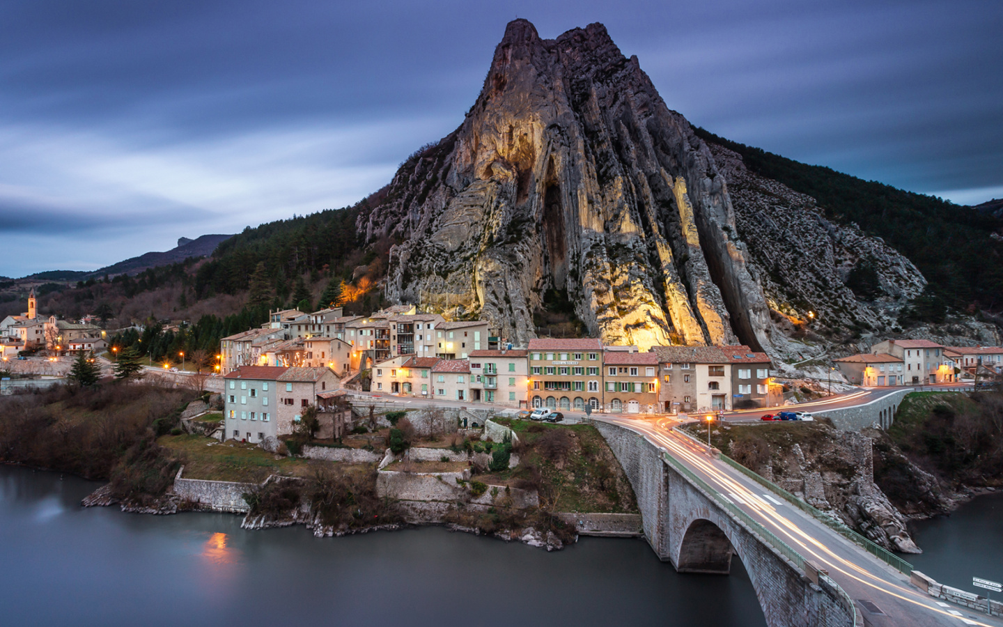 Das Citadelle de Sisteron Wallpaper 1440x900