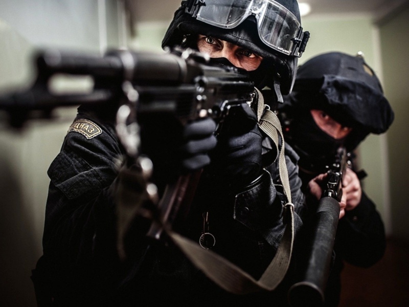 Обои Police special forces 800x600