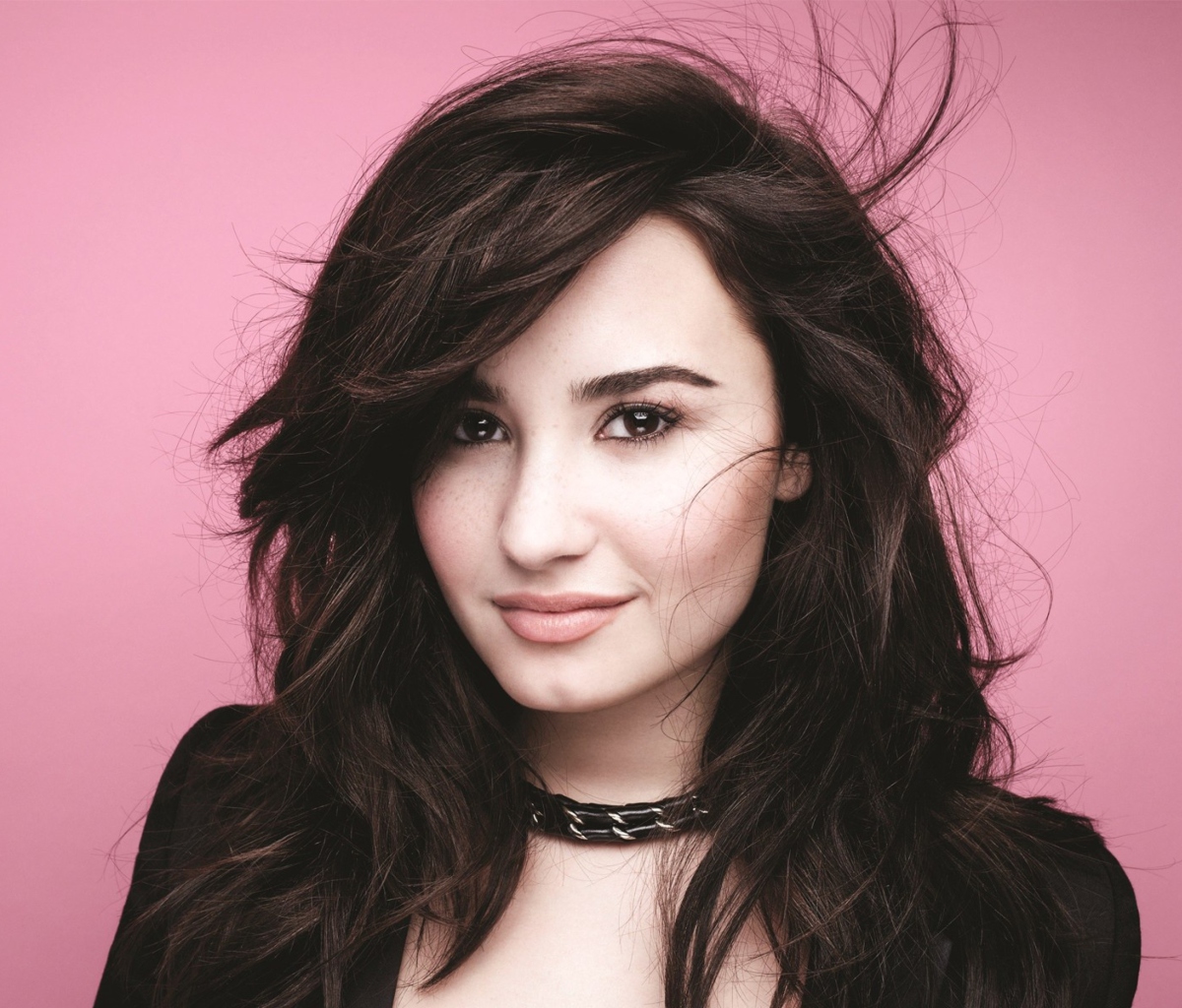 Fondo de pantalla Demi Lovato Girlfriend 1200x1024