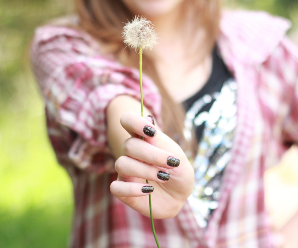 Screenshot №1 pro téma Blowball In Her Hand 960x800