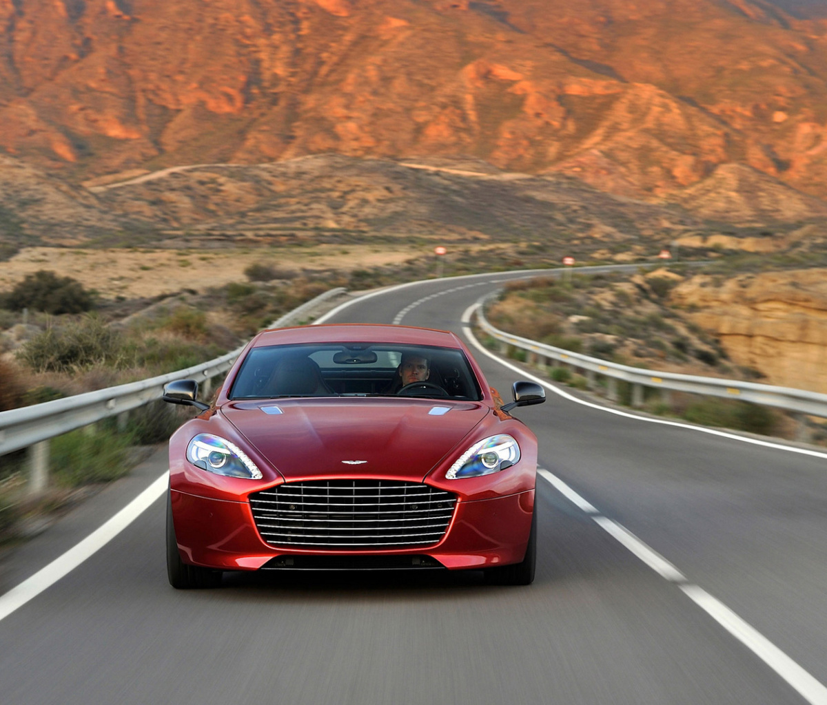 Fondo de pantalla Aston Martin Rapide Grand Tourer 1200x1024