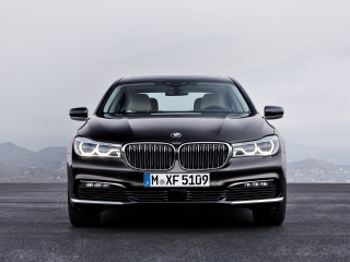 Screenshot №1 pro téma BMW 750Li 320x240