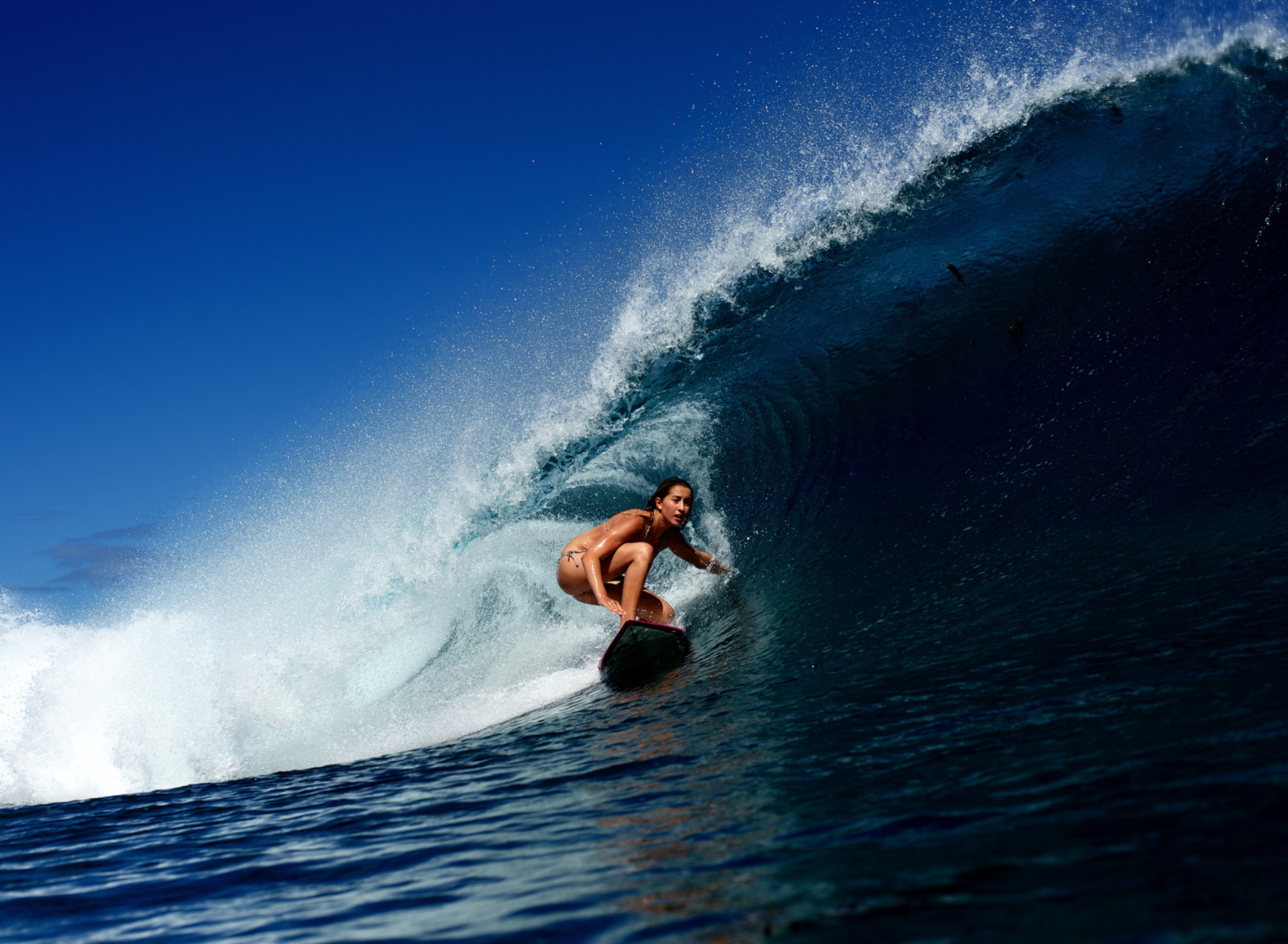 Screenshot №1 pro téma Big Wave Surfing Girl 1920x1408
