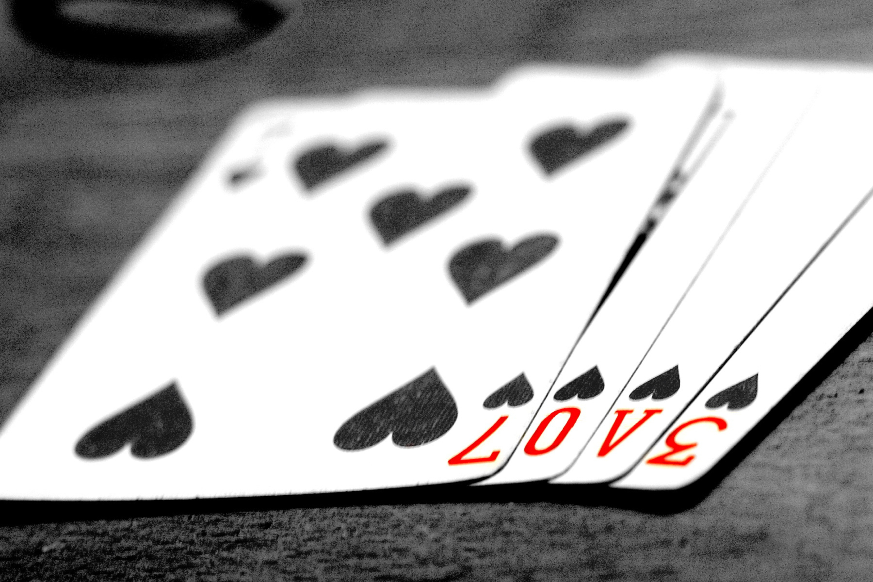 Screenshot №1 pro téma Love Is Game 2880x1920