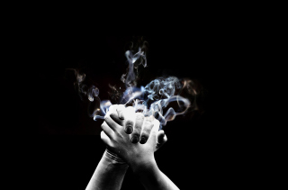 Smoke Hands - Obrázkek zdarma pro Fullscreen Desktop 1024x768
